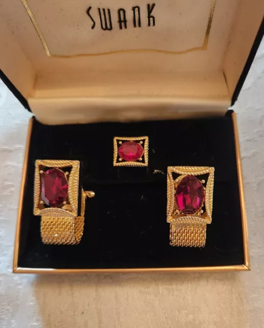Swank Cuff Links Tie Tack Red With Gold Tone Mesh Wrap Around
