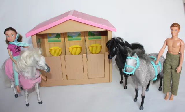 Pony Parade Horse Stable and 3 Horses Ponies , Rosette Barbie Doll Toy Bundle