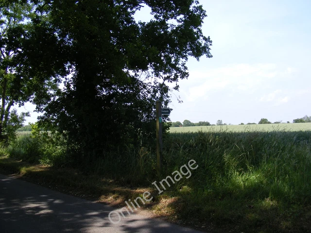 Photo 12x8 Footpath to World's End Road Saxtead Little Green Off Chapel Ro c2011