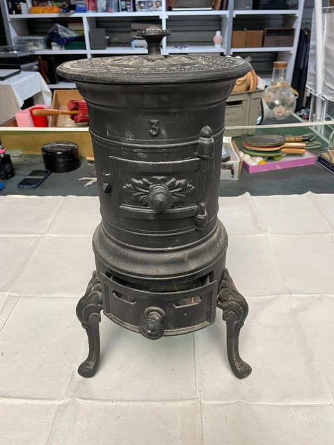 POÊLE VINTAGE KÉROSÈNE, Wabur ou Babur utilisé pour la cuisine POÊLE VINTAGE KÉROSÈNE, Wabur ou Babur utilisé pour la cuisine