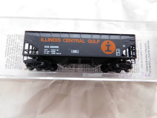 MicroTrains N scale 33' twin bay hopper, Illinois Central Gulf {55142} ICG320866