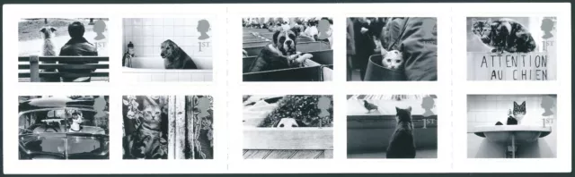 GB QE2 2001 Cats And Dogs Booklet 10 x 1st Class Stamps Mint MNH