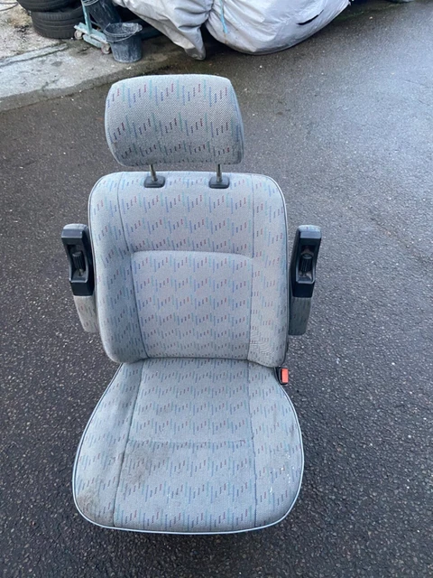vw transporter t4 captains seat right hand o/s in very good condition