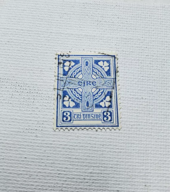 Ireland Eire 3P Tri Pinsine Postage Stamp  05/223