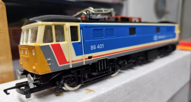 Hornby R.368 R368 Network Southeast Electric 86 Class 00 Scale Model Railways