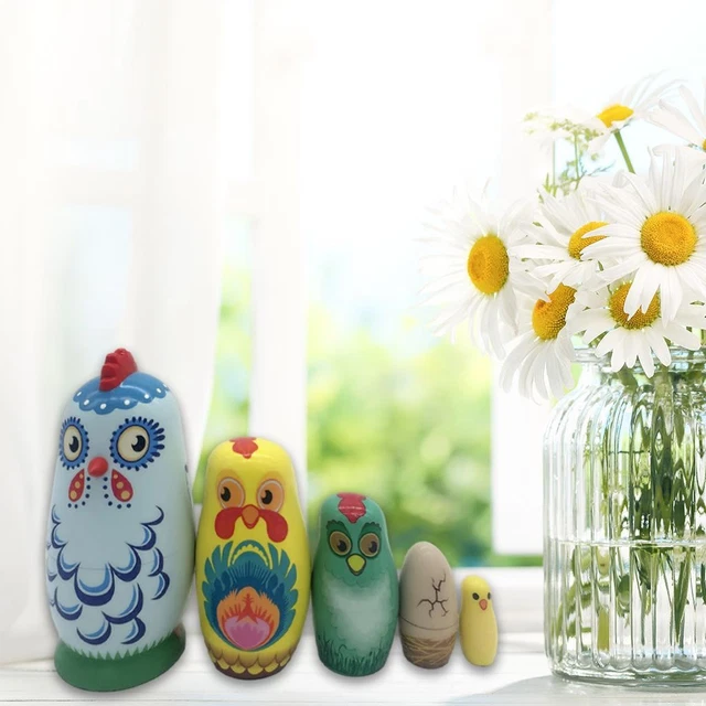 Poupées Russes Décoratives Poupées Matryoshka Souvenirs Touristiques Plats Ensemble Vecteurs Russie 33171572