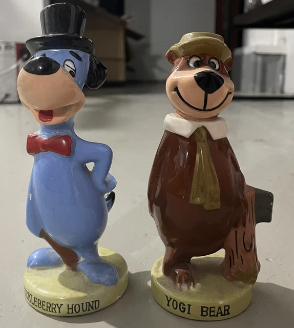 YOGI BEAR AND Huckleberry Hound, Vintage 1960's Ceramic figurine, Hanna