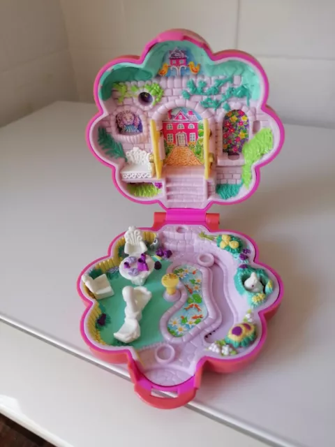 Vintage Polly Pocket  1990 garden surprise