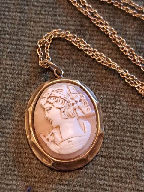 Antique Victorian Grand Tour Carved Shell Cameo Pendant Necklace