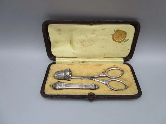 Accessoires couture ancien d'occasion - Collection