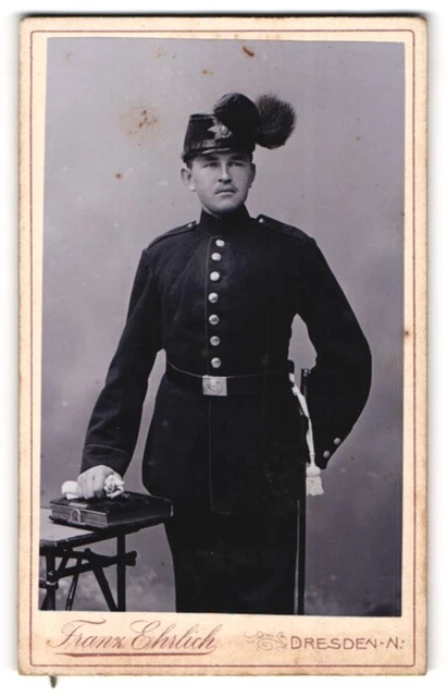 Fotografie Franz Ehrlich, Dresden, Sächsischer Jäger in Uniform Schützen-Füsili