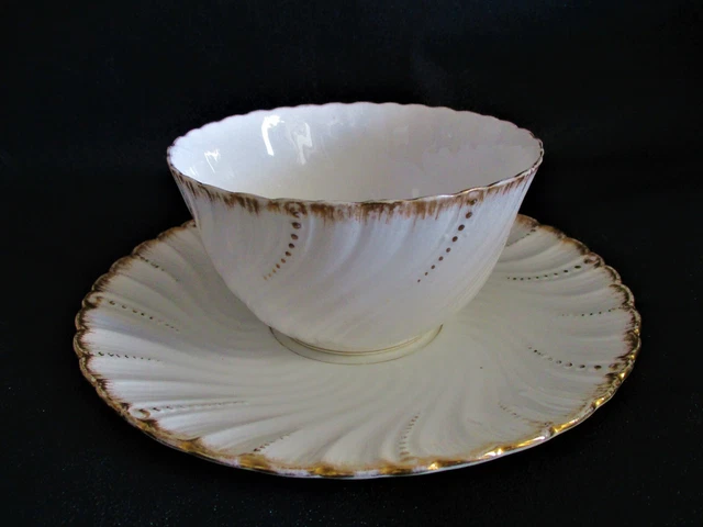 SARREGUEMINES très grande tasse à thé déjeuner Porcelaine "PERLES" Viennois