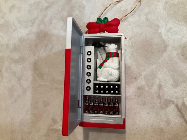 Coca Cola Polar Bear Collection  "Vending Machine Mischief” 1995 Ornament