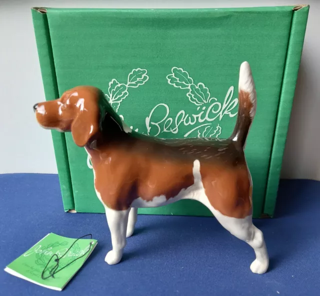 Large Beswick Beagle Dog #D1933A "Wendover Billy" Black,Tan,White Gloss 1964-89