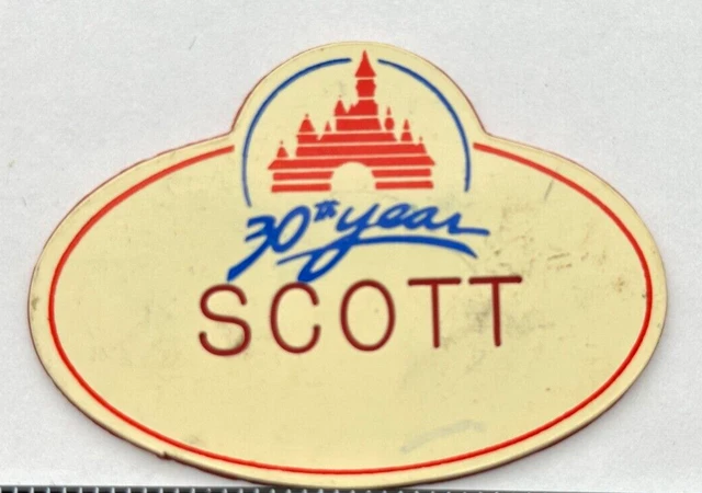 DLR 30th Cast Member Name Tag 'SCOTT' Disneyland 1985 Pin Button Damaged