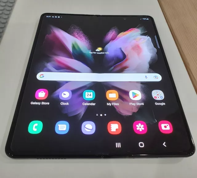 Samsung Galaxy Z Fold3 5G SM-F926B - 256GB - Black (Unlocked)