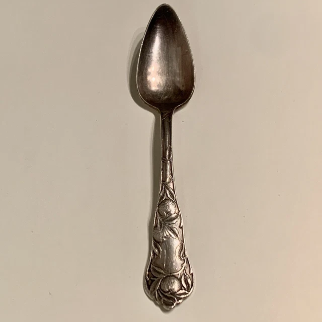 WM Rogers & Son AA Pat May 10 1910 Silver Plate Fruit Pattern Grapefruit Spoon