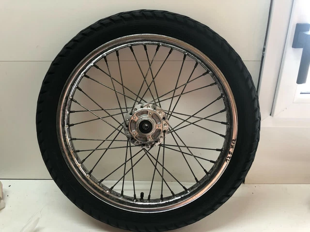 Jante Avant Honda VF750 F RC15 Occasion - 2.50x16 - Argenté - Pour VF 750