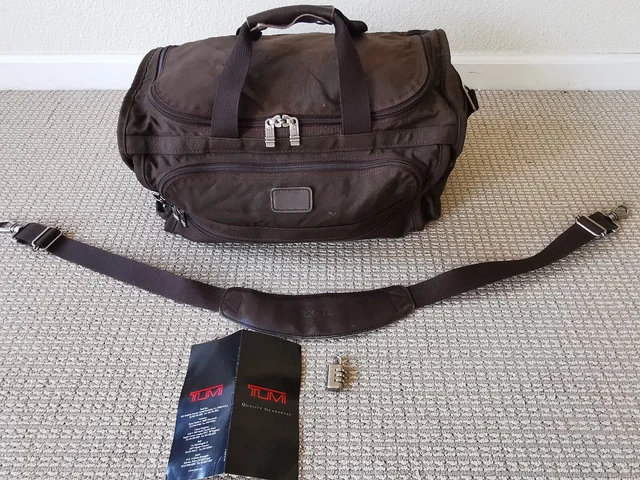 Tumi Ballistic Nylon Carry On Suitecase Duffel Bag Gym Travel Brown Strap Padloc