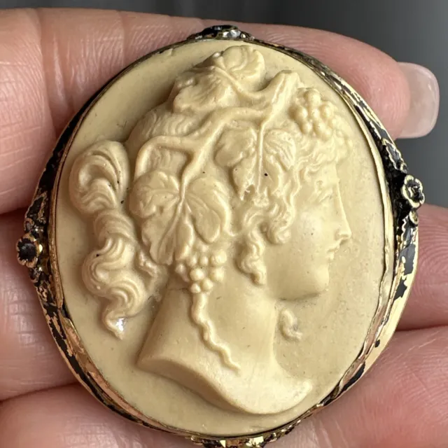 Beautiful antique cameo lava brooch