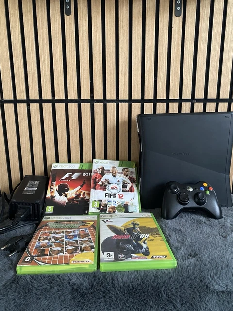 Xbox 360 Slim 250 Go - Très propre - Manette officielle + jeu