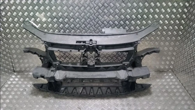 Face Avant Volkswagen Touran 1 8200137495  R:134816