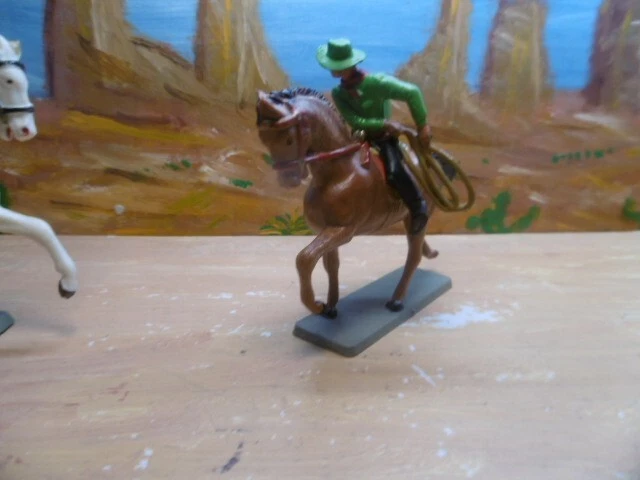 STARLUX western cowboy (ref 122) tirant fusil genoux