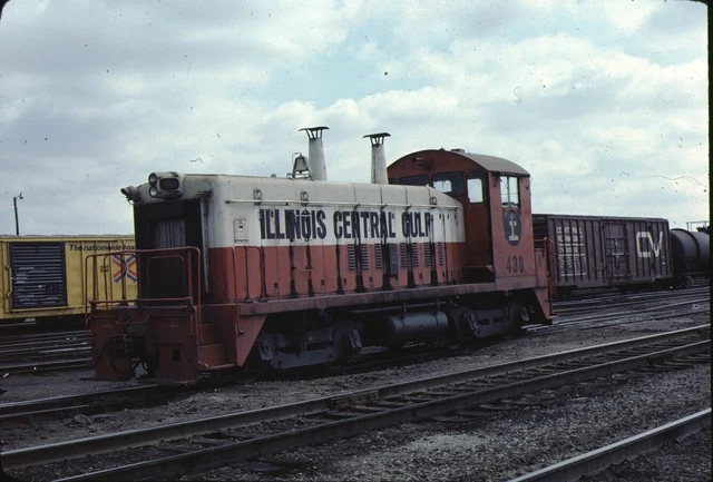IC Illinois Central EMD SW9 Kodachrome original Kodak Slide