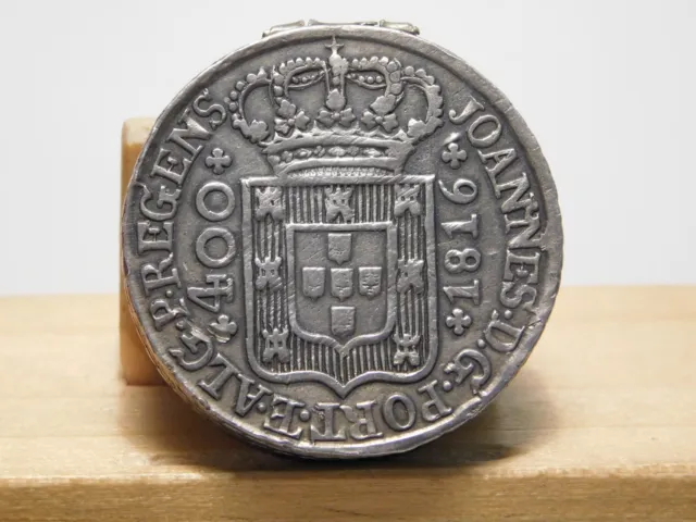 Pill box using 1816 400 reis coin as lid, Portuguese .833 silver