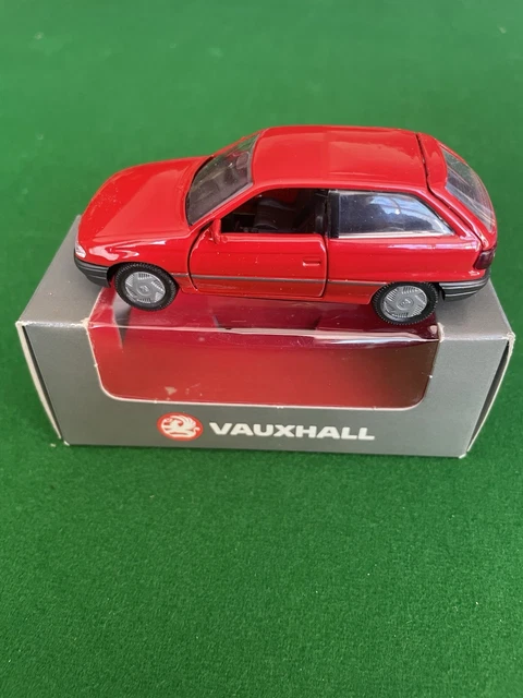 Gama 1/43 Opel Astra F Cabriolet Violet Métallisé - Miniature Diecast Occasion