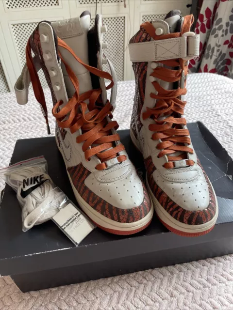 LADIES VINTAGE NIKE Trainers Size 4 Collectable Vintage Nike Ladies Trainers 50.00 PicClick UK