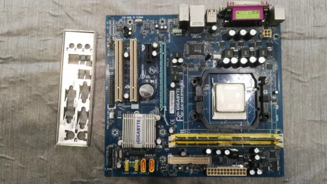 Placa Base Gigabyte Ga-M61Pme-S2 Socket Am2 + Cpu + 4 Gb Ram + Chapa Trasera