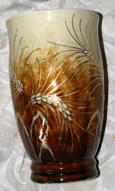 vase en porcelaine de Limoges signé THARAUD