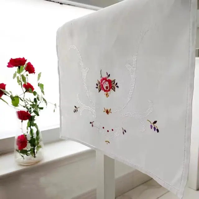 White Cotton Linen Table Runner with Hand Embroidered Rose 40×108cm