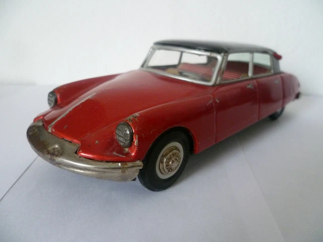 RICHARD - Citroën DS19 Téléguidée En Tôle Bleu Toit Jaune 1960 Tres Bon Etat