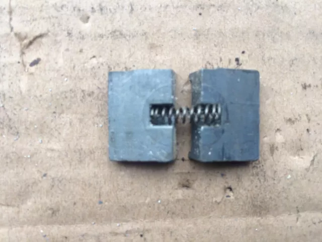Delta Rockwell Milwaukee 14" Band Saw Wedges & Spring Lower Blade Guide LBS-161