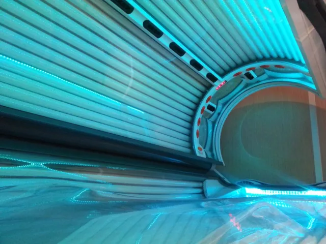 Ergoline Avantgarde 600 Pearl White LED light show - Commercial Sunbed 3