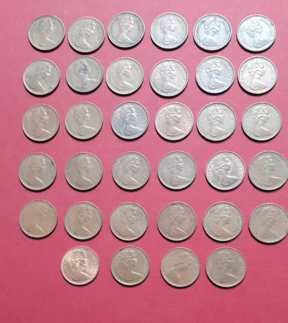 Job Lot Of 34 Queen Elizabeth Ii Decimal Half Penny Coins