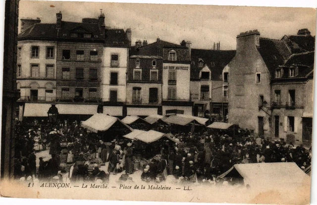 CPA AK Alencon (Orne) - Le Marche Place de la Madeleine (250084)