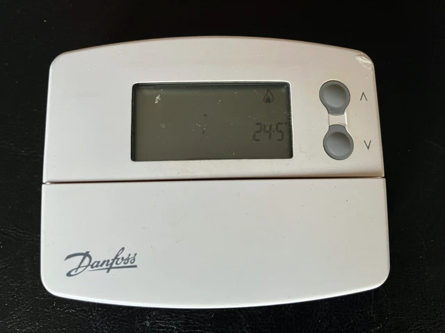 DANFOSS TP5000 SI Wireless Programmable Thermostat - White £47.50 ...