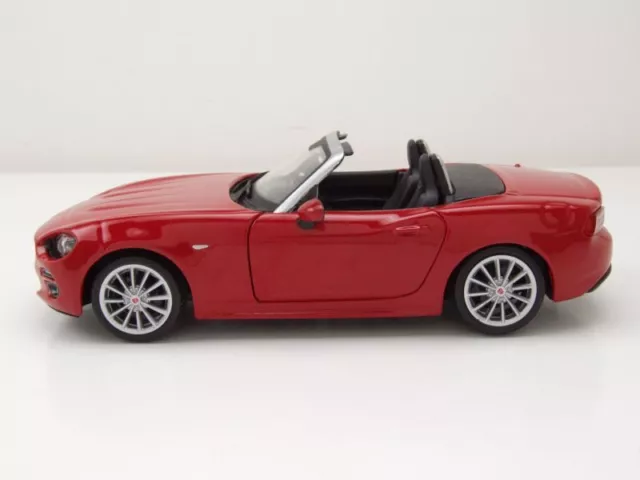 Fiat Spider Cabrio 2016 Modello Auto Rosso 1:24 Burago 3