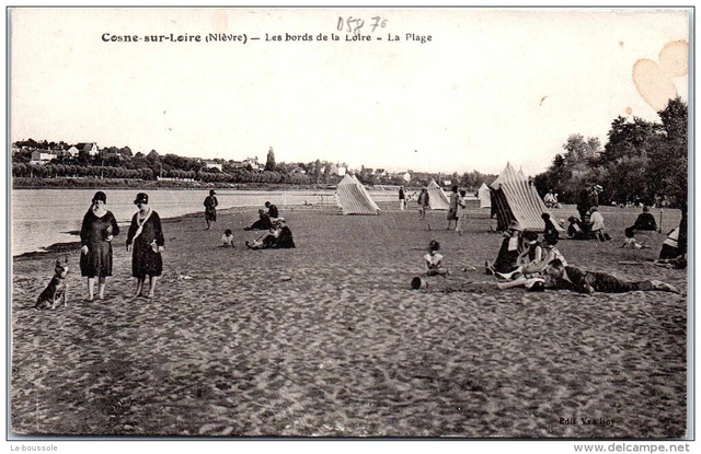 58 COSNE SUR LOIRE - les bords de loire - la plage.