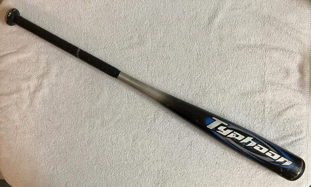 Batte De Baseball Easton Typhoon BK60 - 33 Pouces / 30 Oz - Adulte - À Retaper (poignée)
