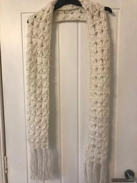 Pretty Cream Chunky Loose Knit Scarf With Tassels Accessorize