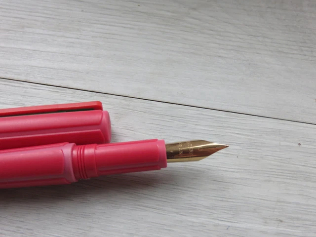 Stylo Plume Waterman CF Laqué Rouge Bordeaux - État Neuf Avec étiquette, Plume Or, Cartouches Incluses
