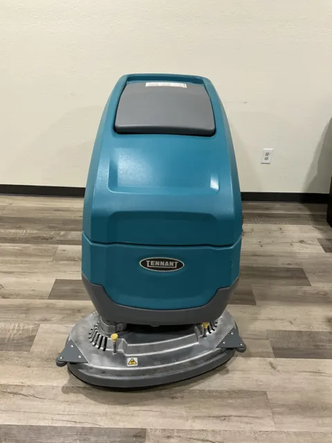 🔥Tennant T600E 32" 36V Battery Powered Walk Behind Scrubber Only 456h LikeNEW