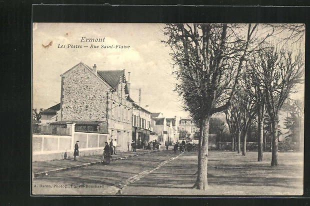 CPA Ermont, Les Postes, Rue Saint-Flaive 1907