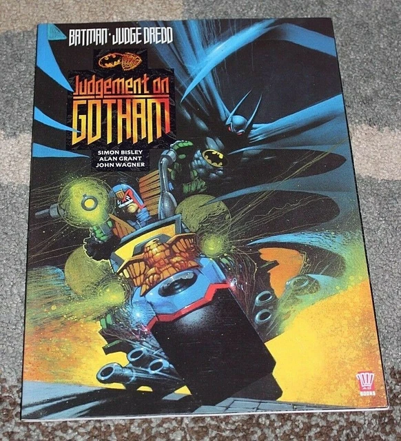 Batman Judge Dredd Judgement on Gotham Bisley Grant Wagner Signed 1st Edition