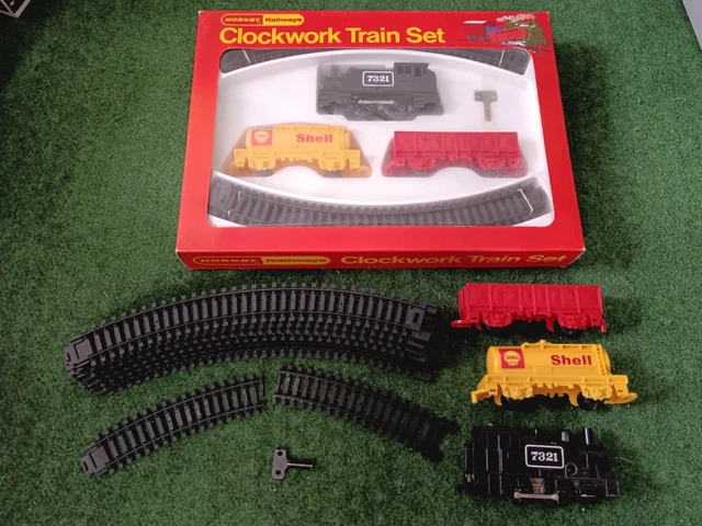 HORNBY RAILWAYS CLOCKWORK Train Set R500 Clockwork Goods Set £10.00 ...