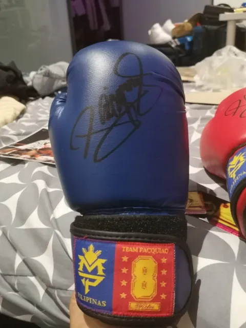Manny Pacquiao Right Hand Signed Boxing Glove ( 101% Authentic Autograph)